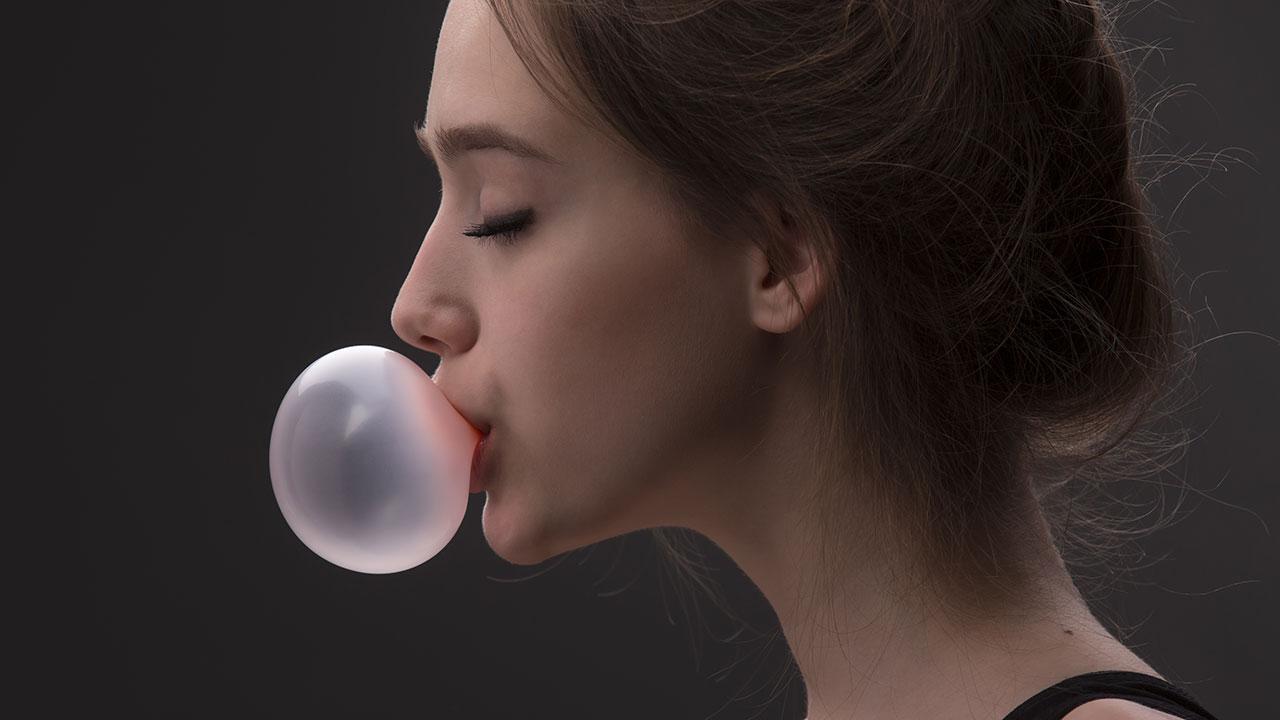 hvordan får man tyggegummi ud af håret hvordan får man tyggegummi ud af håret